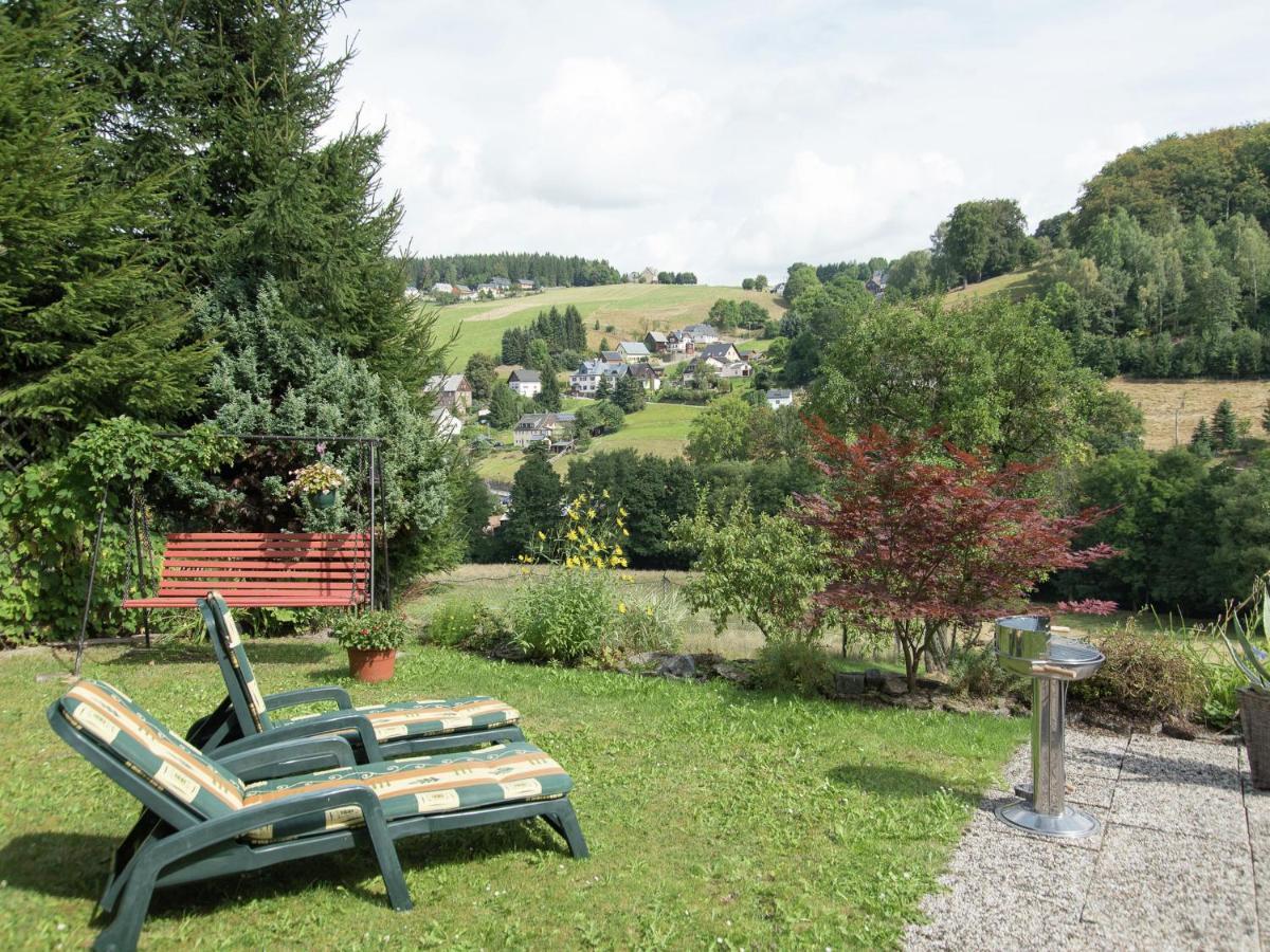 Cozy Apartment In Ore Mountains With Balcony Breitenbrunn  Quarto foto