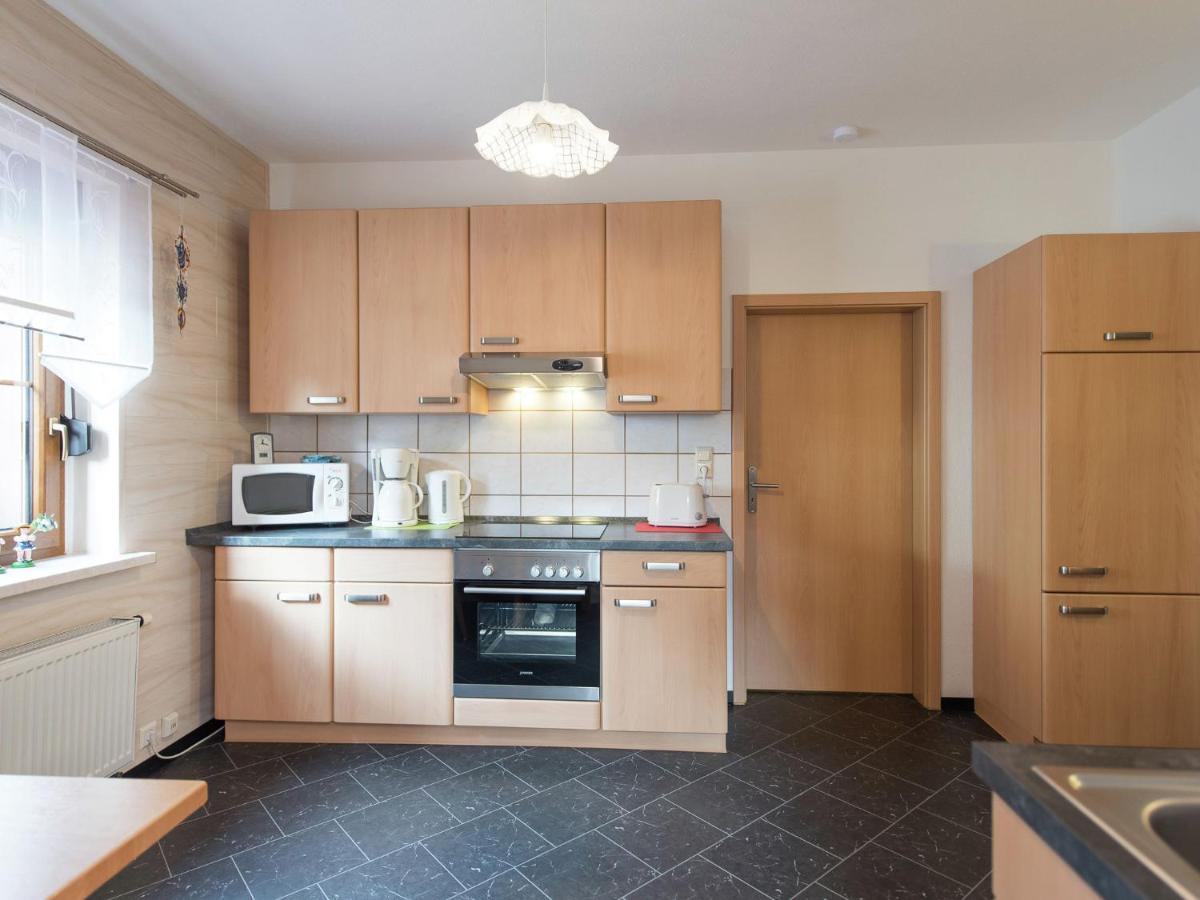 Cozy Apartment In Ore Mountains With Balcony Breitenbrunn  Quarto foto