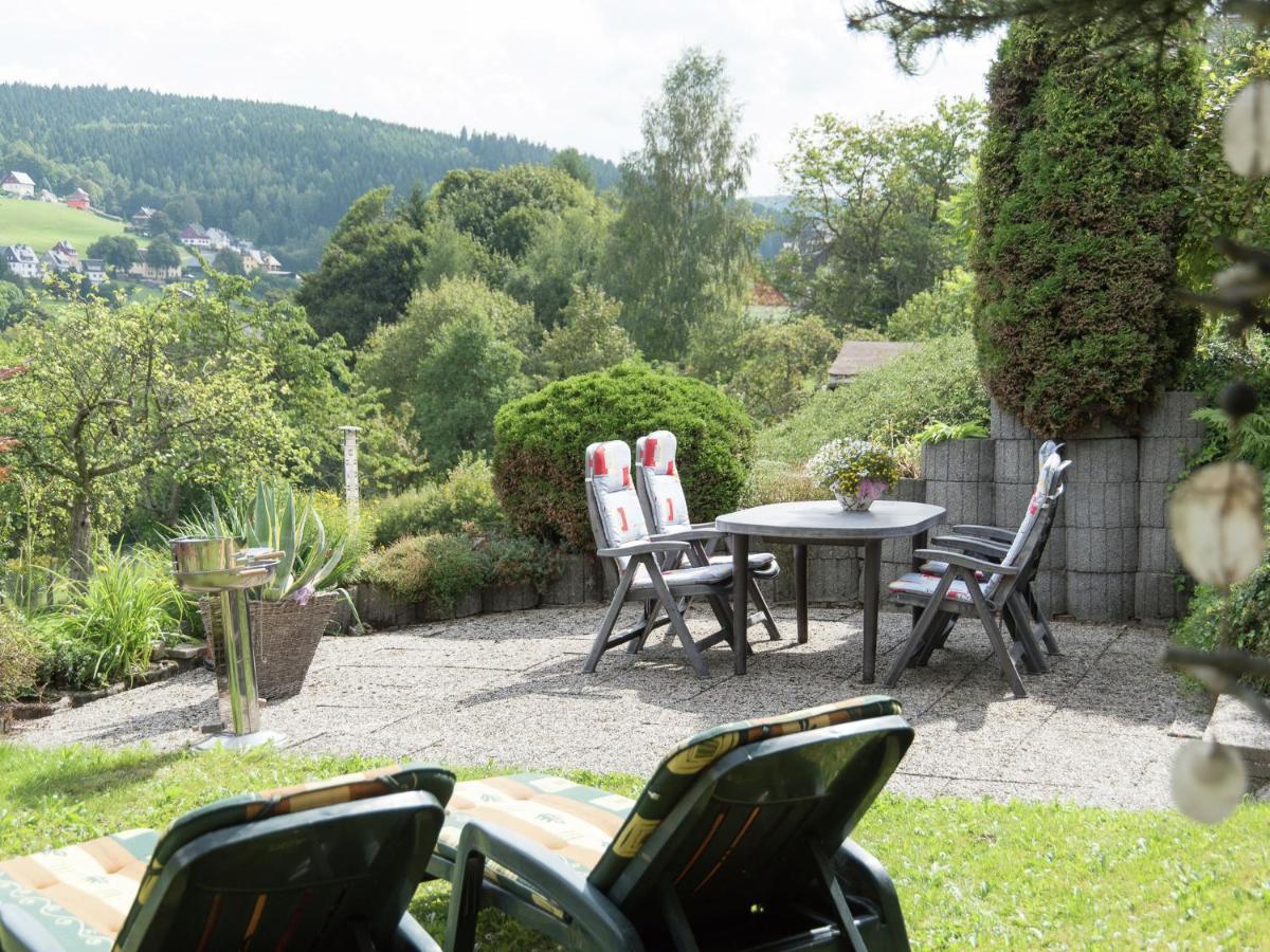 Cozy Apartment In Ore Mountains With Balcony Breitenbrunn  Quarto foto